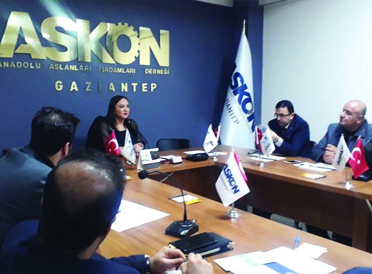 21 Ocak 2020 Saat: 18.30 da Askon Anadolu Aslanları İş Adamları Derneği Gaziantep Şubesi Üyelerine Yönetim Kurulu Başkanımız Nalan KURT'un Katılımıyla Özel 'E-Ticaret ve E-İhracat' Eğitimi Verildi.